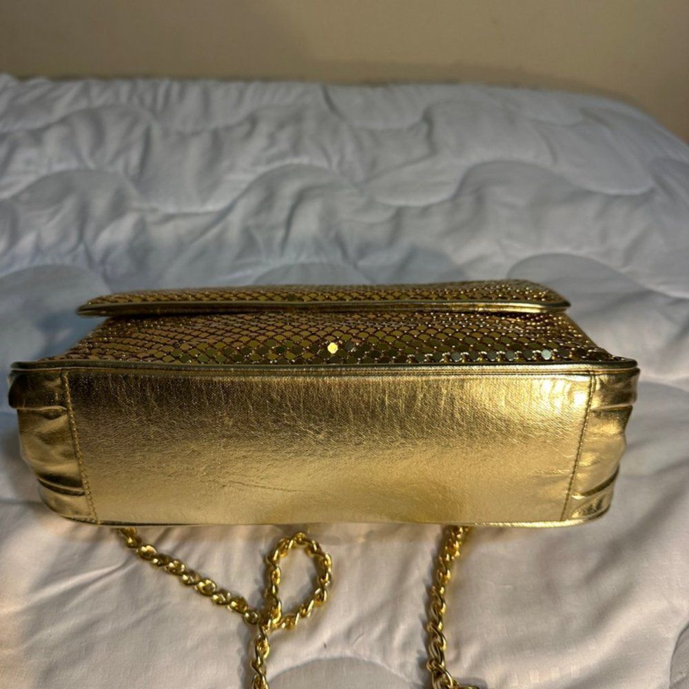 Gold flashy cross body purse - Picture 3 of 11